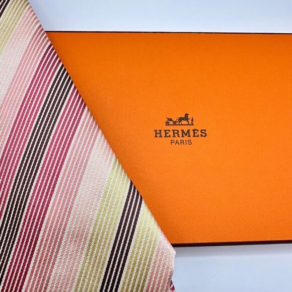 Hermés Paris Men's Multicolor Pastel Tie 100% Silk